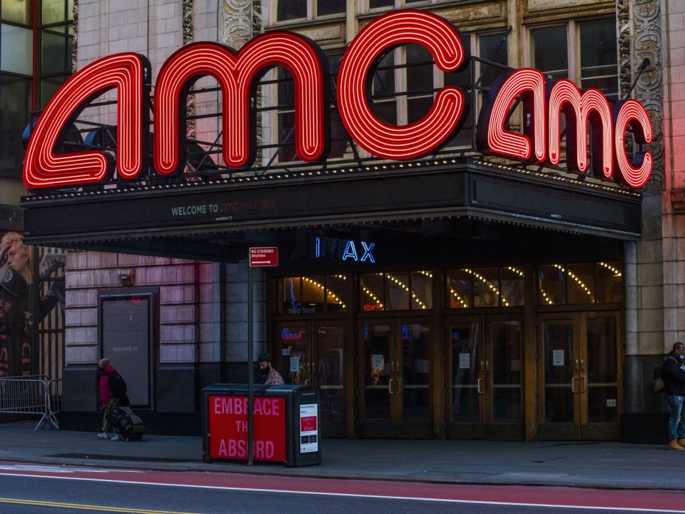 AMC Theatres Accepts Dogecoin and Shiba Inu Crypto payments