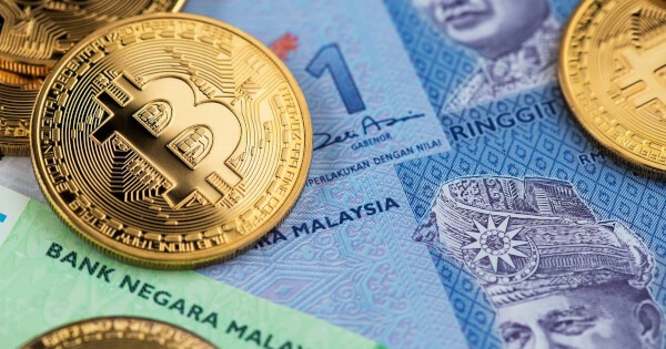 A government official says Malaysia should legalize crypto
